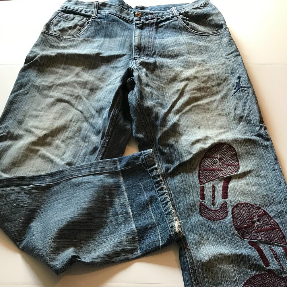 Jordan Foot-Printed Size M 34/34 Activewear Sport Cut Blue Jeans